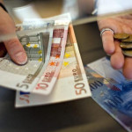 Changing Swiss francs into euros